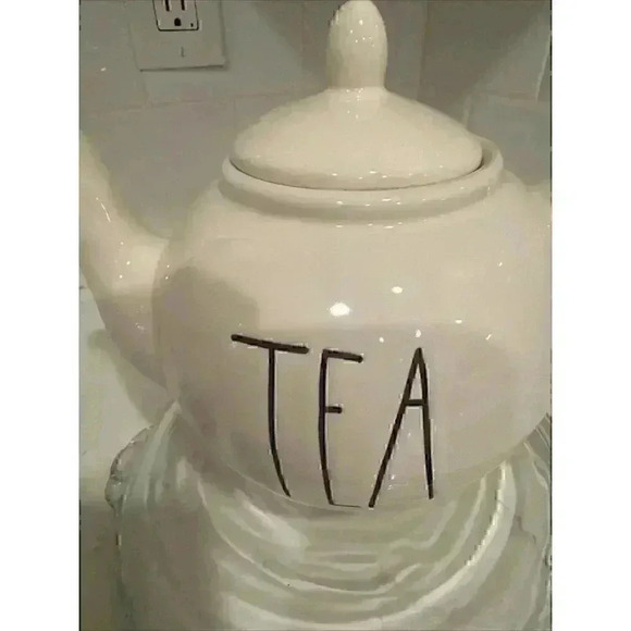 Rae Dunn Artisan Collection Teapot - Picture 4 of 13